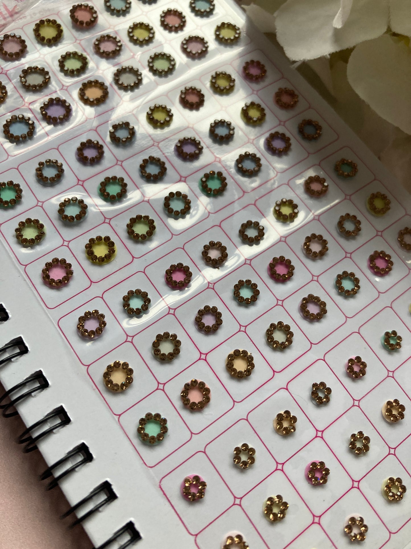 Mixed Designs 5 Page 480 Round Bindi Booklet (ST1024)