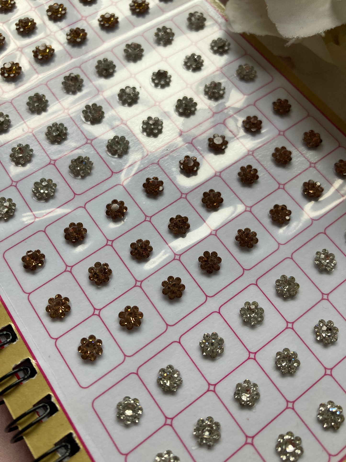 Mixed Designs 5 Page 480 Round Bindi Booklet (ST1024)