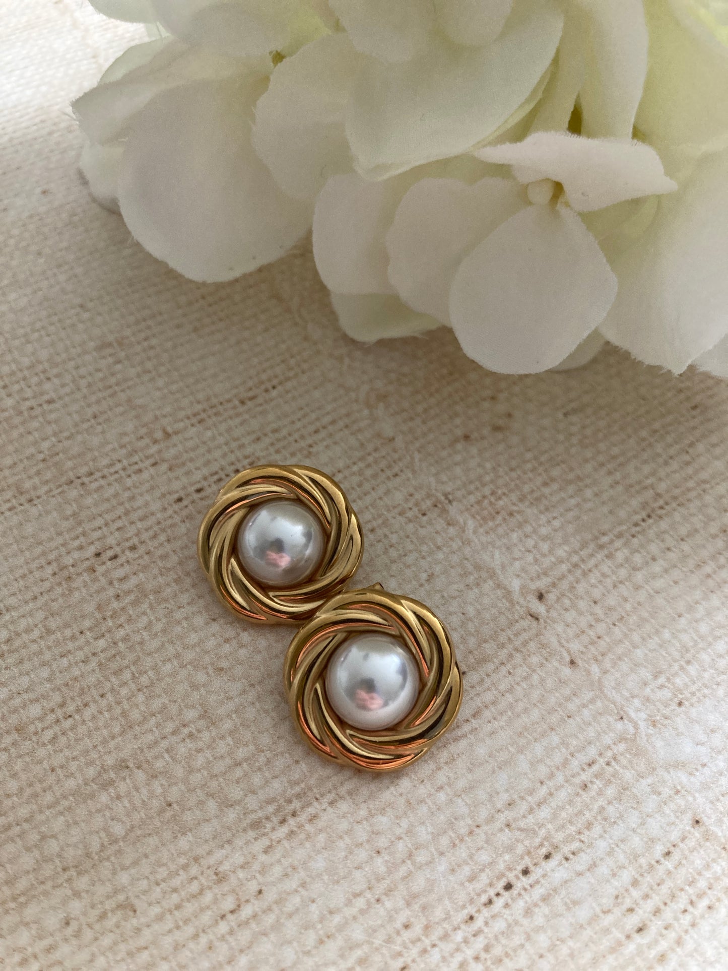 18K Gold Plated Pearl Chunky Stud Earrings (ST1026)