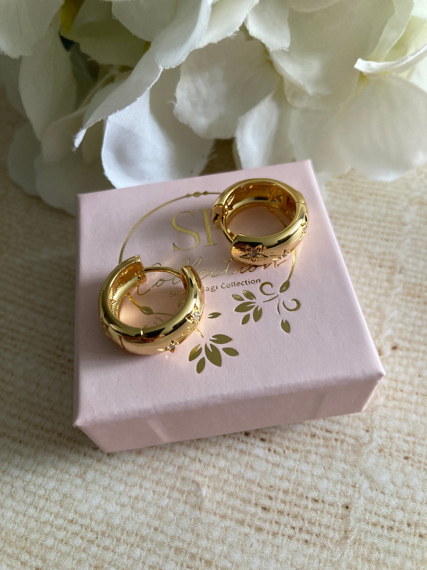 18K Gold Plated Chunky Star Huggie Hoop Earrings (ST1027)