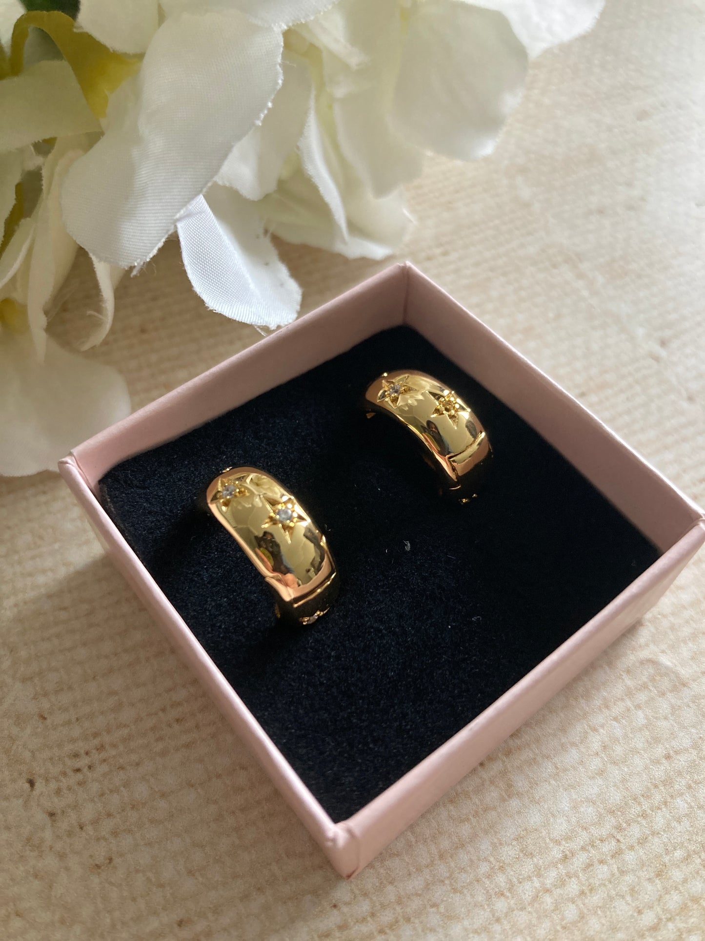 18K Gold Plated Chunky Star Huggie Hoop Earrings (ST1027)