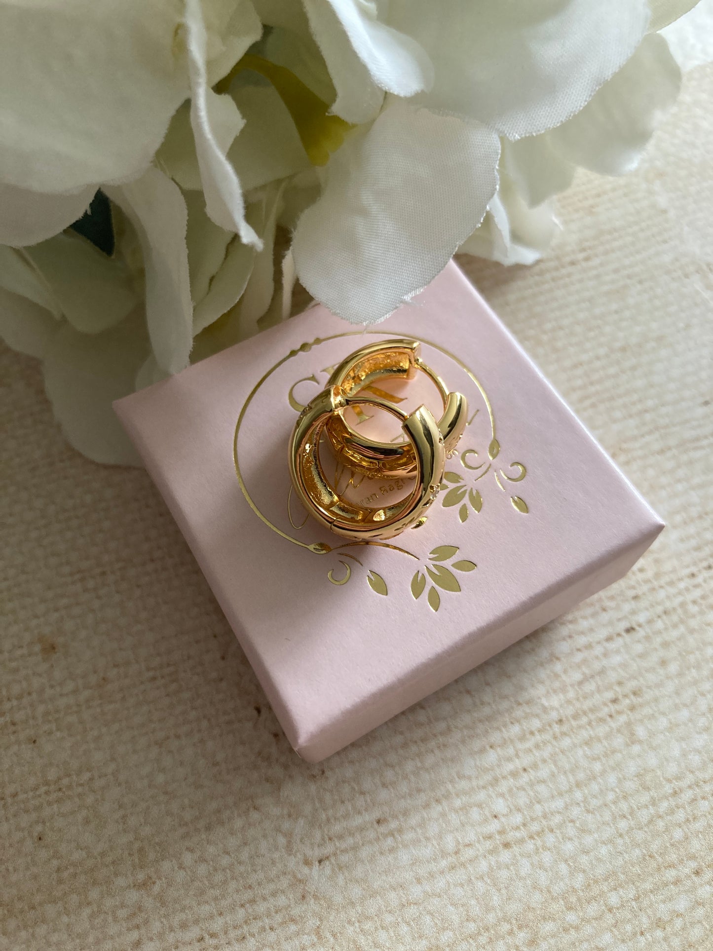 18K Gold Plated Chunky Star Huggie Hoop Earrings (ST1027)
