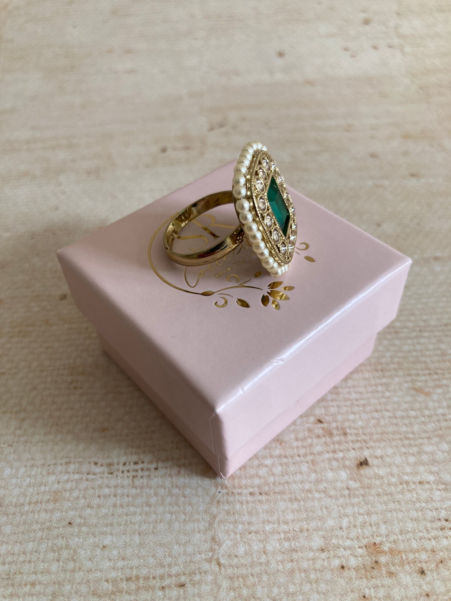 Gold Emerald Green Adjustable Ring (ST1036)