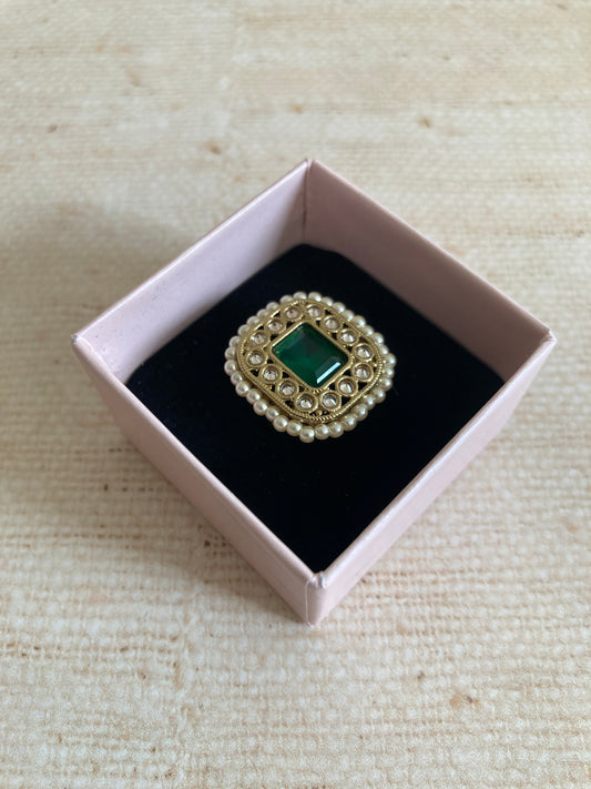 Gold Emerald Green Adjustable Ring (ST1036)