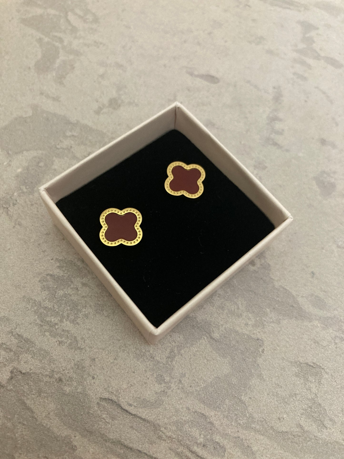 Clover Stud Earrings (ST814) (Maroon)
