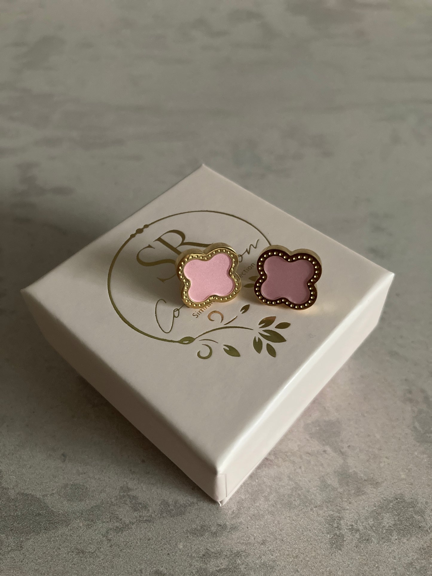 Clover Stud Earrings (ST814) (Pink)