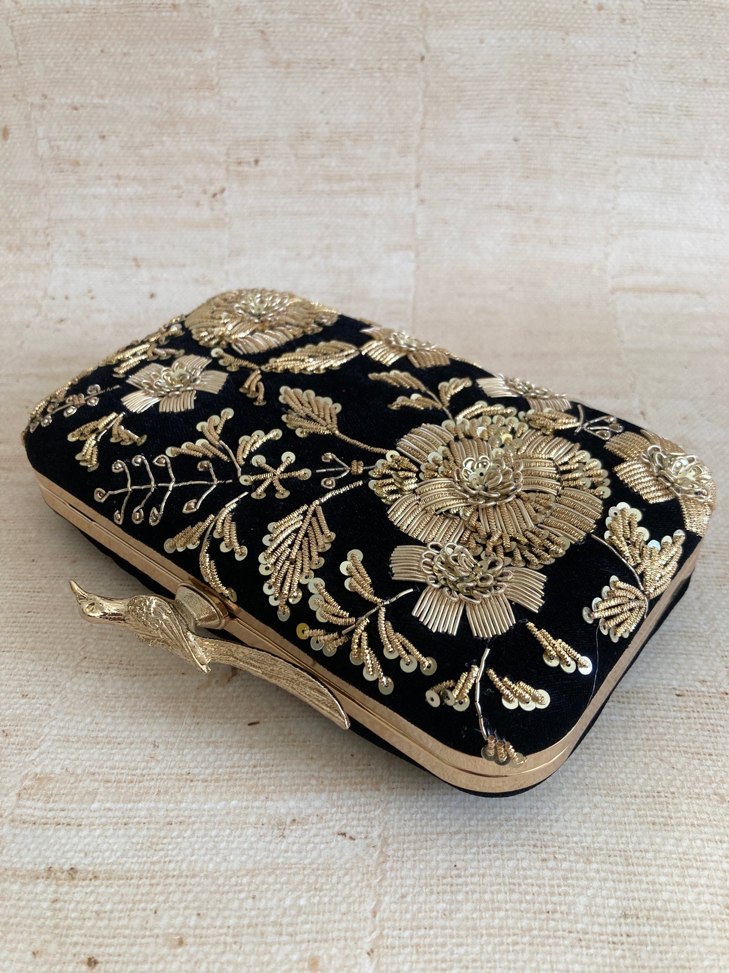 Laya (Velvet Rectangular Clutch) (Black) (ST1043)