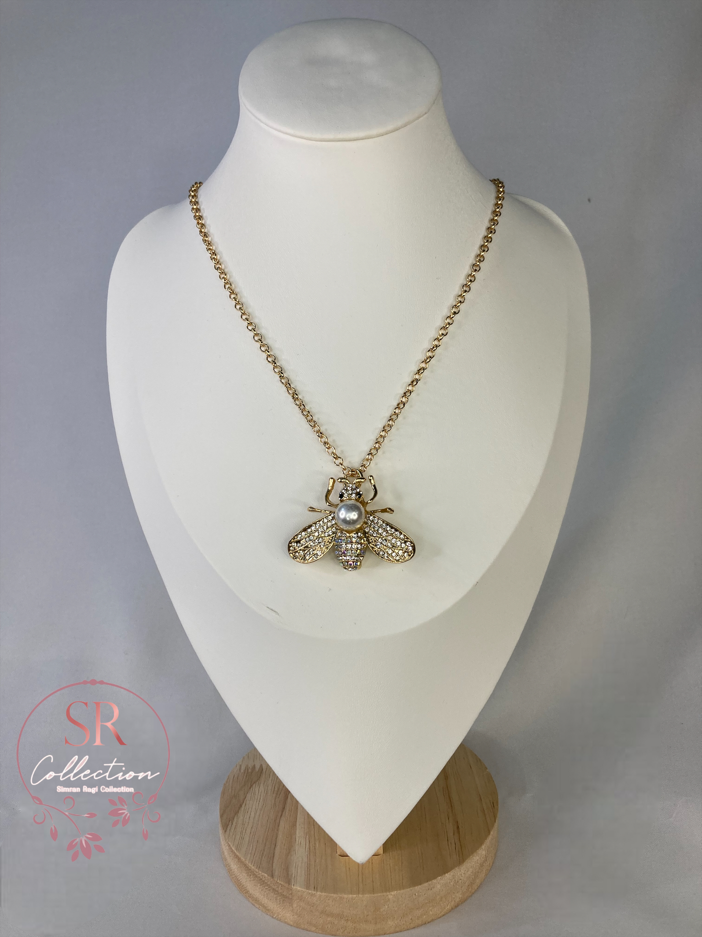 Queen Bee Pendant Necklace (ST191)
