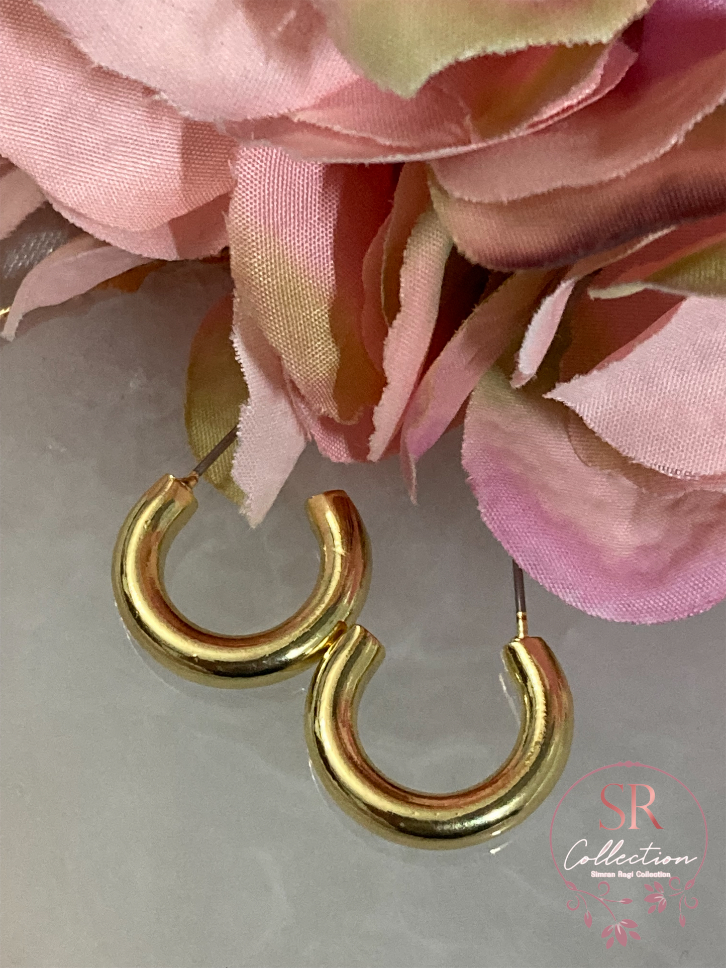 Gal Huggie Hoop Earrings (ST035)