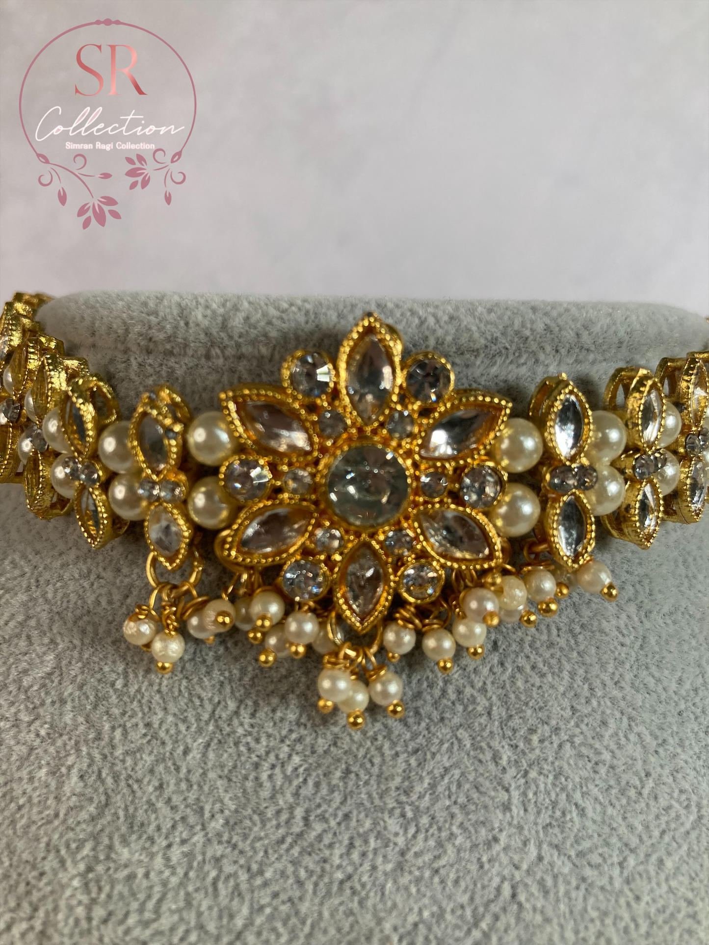 Arohi Gold Plated And Kundan Choker Set (ST170) Silver