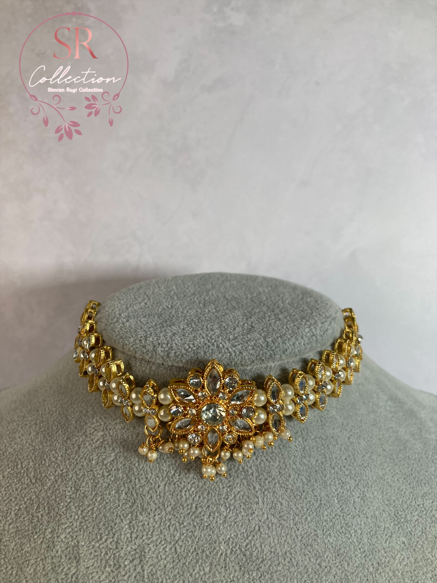 Arohi Gold Plated And Kundan Choker Set (ST170) Silver