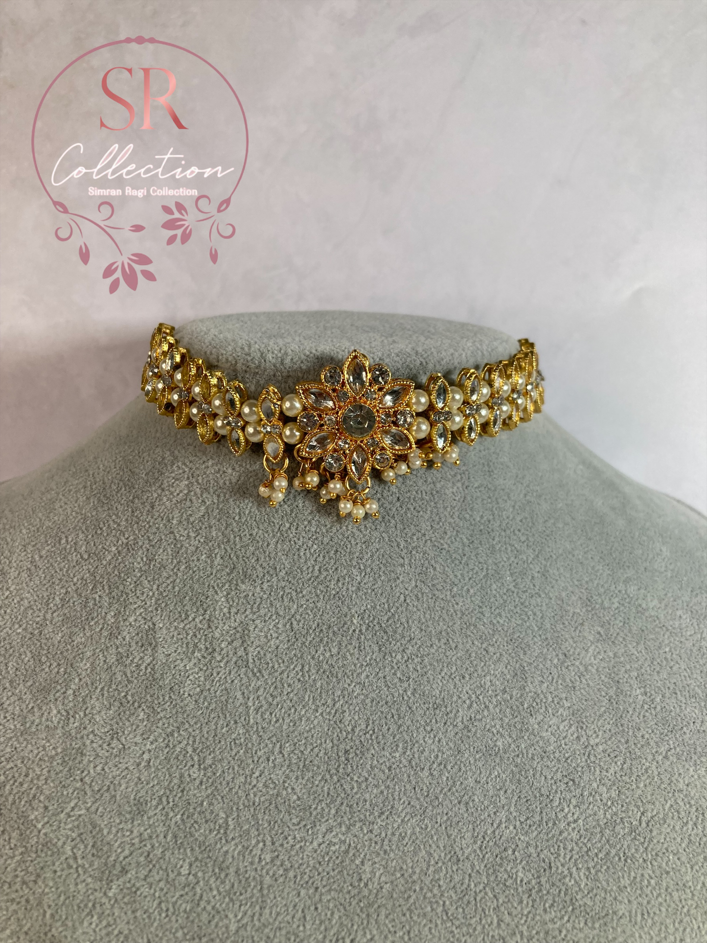 Arohi Gold Plated And Kundan Choker Set (ST170) Silver