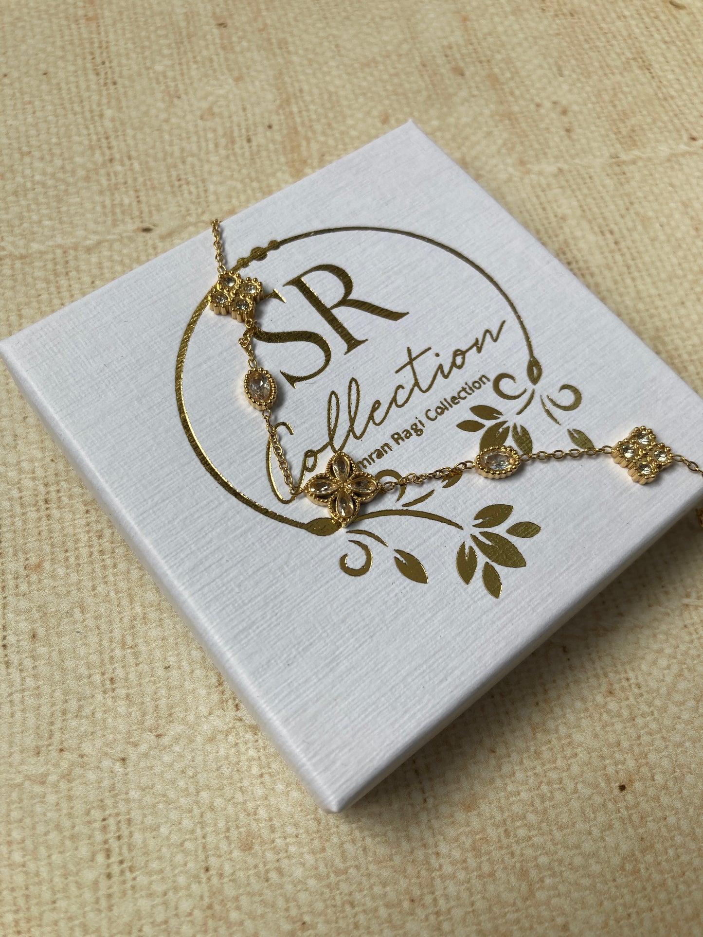 18K Gold Plated Flower Motif Bracelet (ST1070)