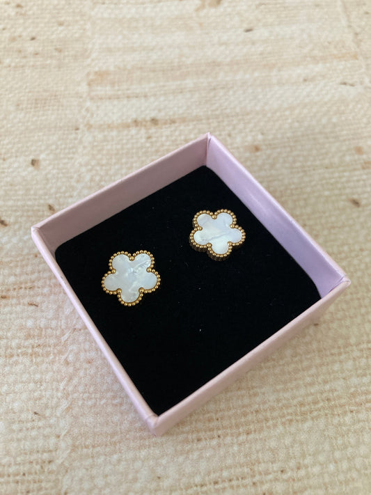 White Five Leaf Clover Stud Earrings (ST374)