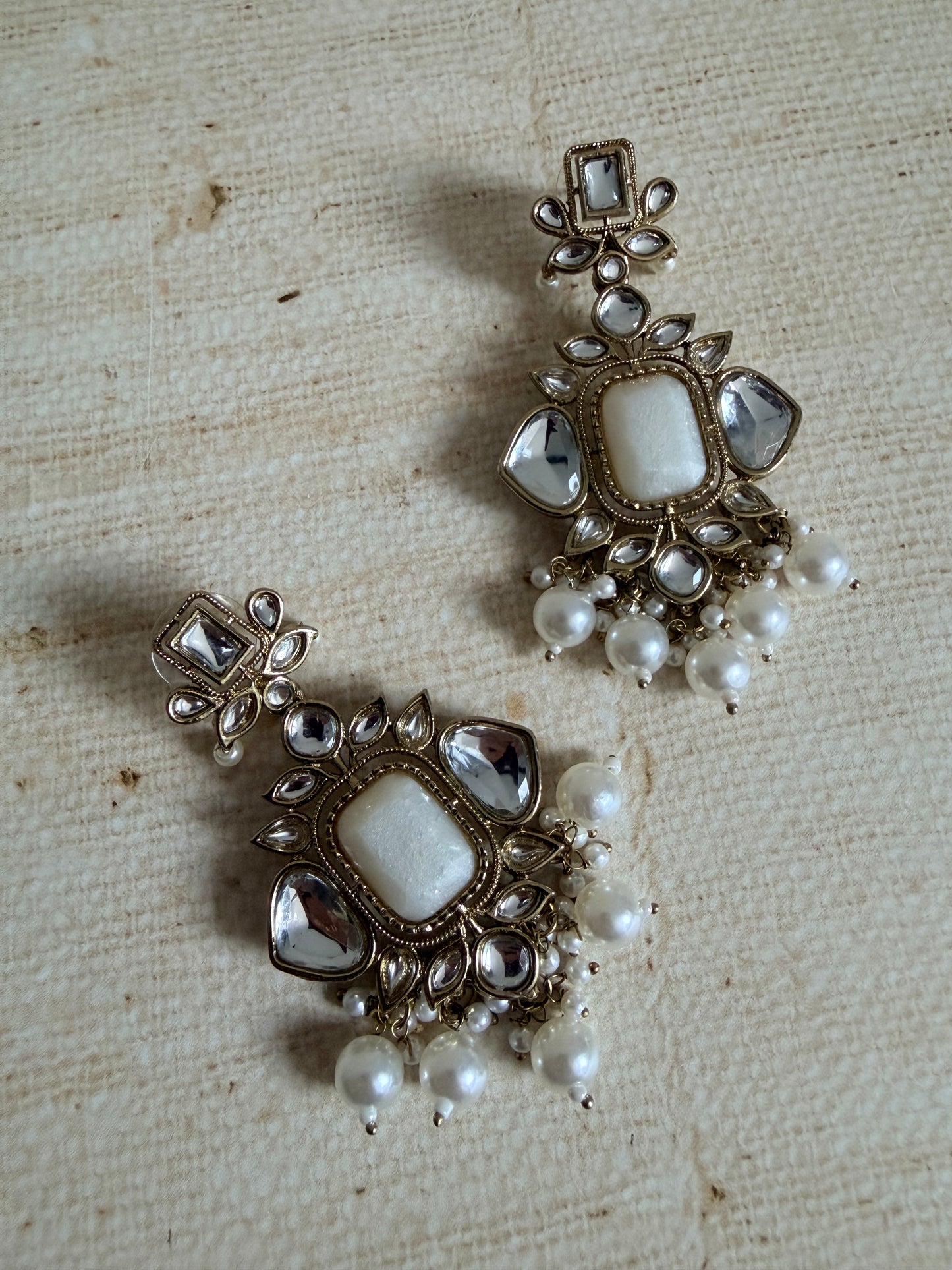 Sia White Kundan Pearl Earrings (ST1062)
