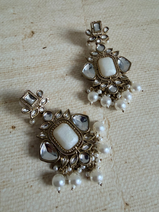 Sia White Kundan Pearl Earrings (ST1062)