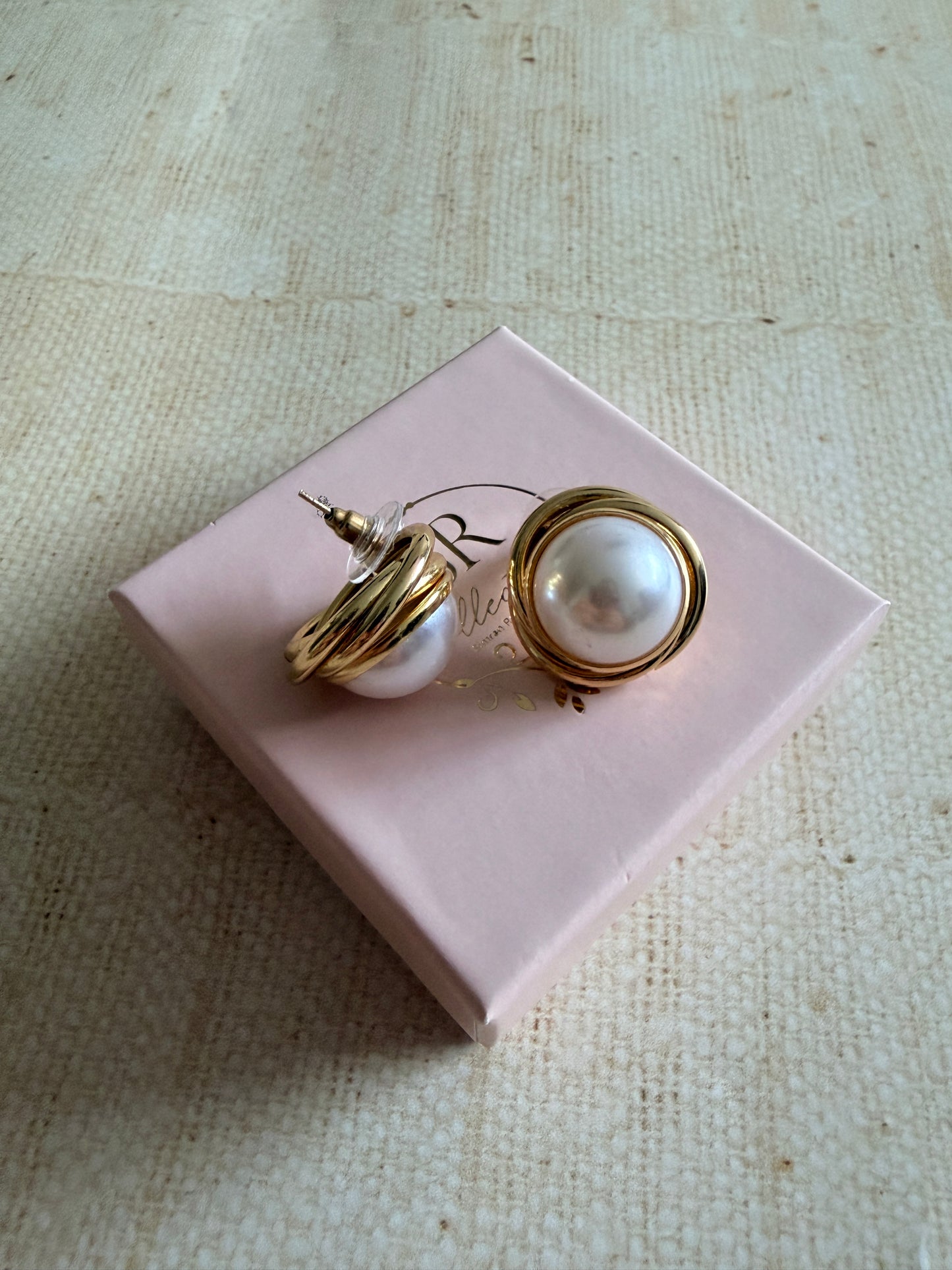 Pearl Statement Stud Earrings (ST1096)