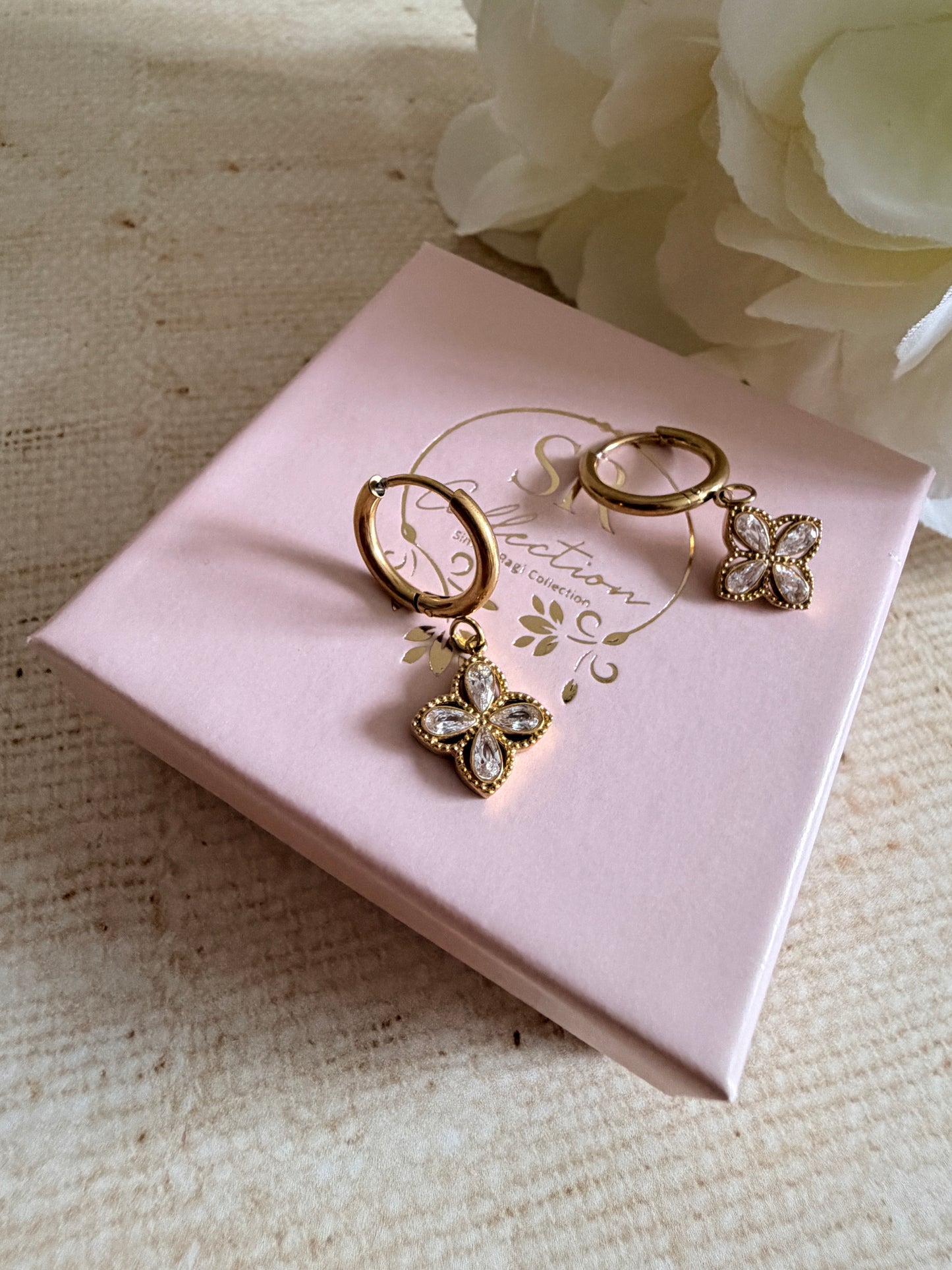 Gold Plated Dangle Clover Flower Earrings (ST1103)