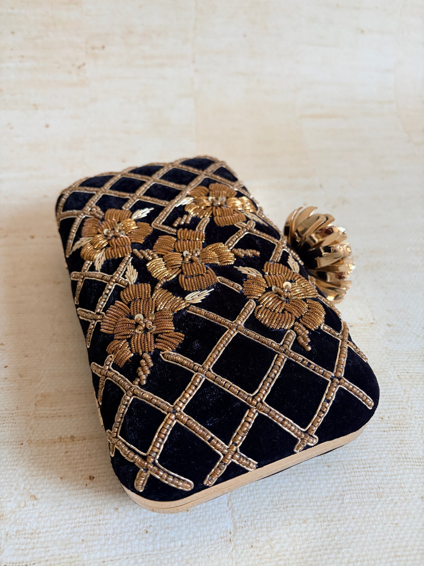 Jind (Rectangular Velvet Clutch) (Black) (ST1047)