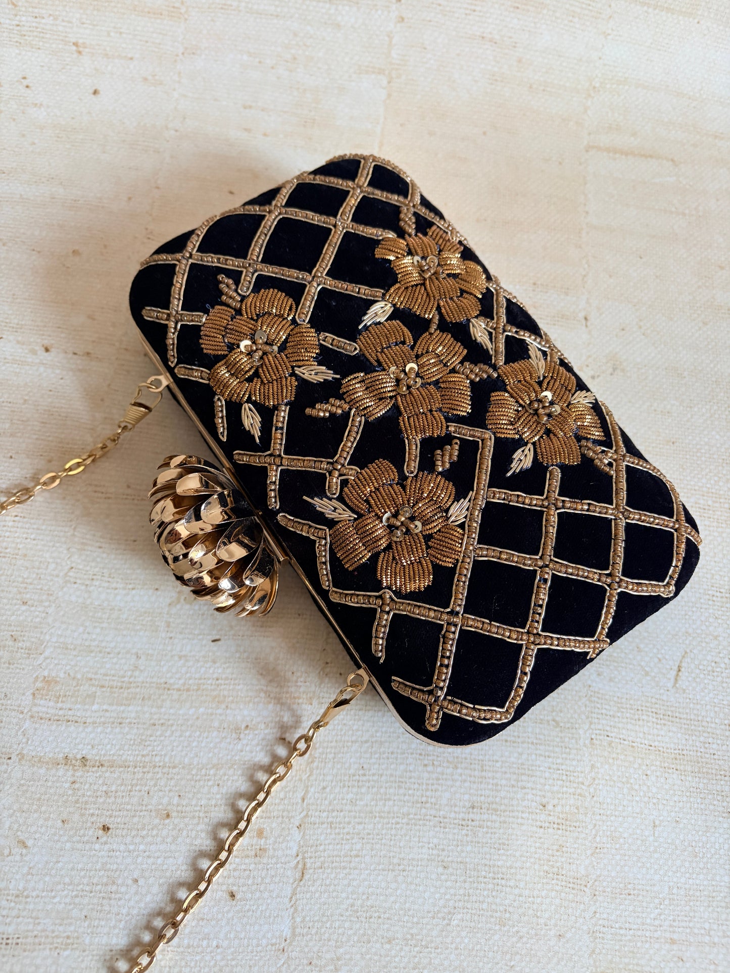 Jind (Rectangular Velvet Clutch) (Black) (ST1047)