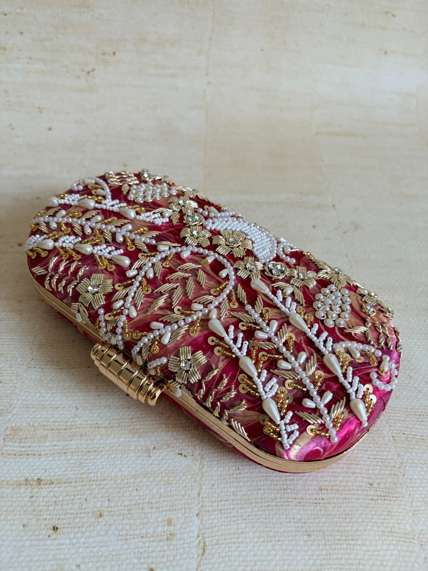 Amelia Pearl Capsule Clutch (ST1100) (Pink)