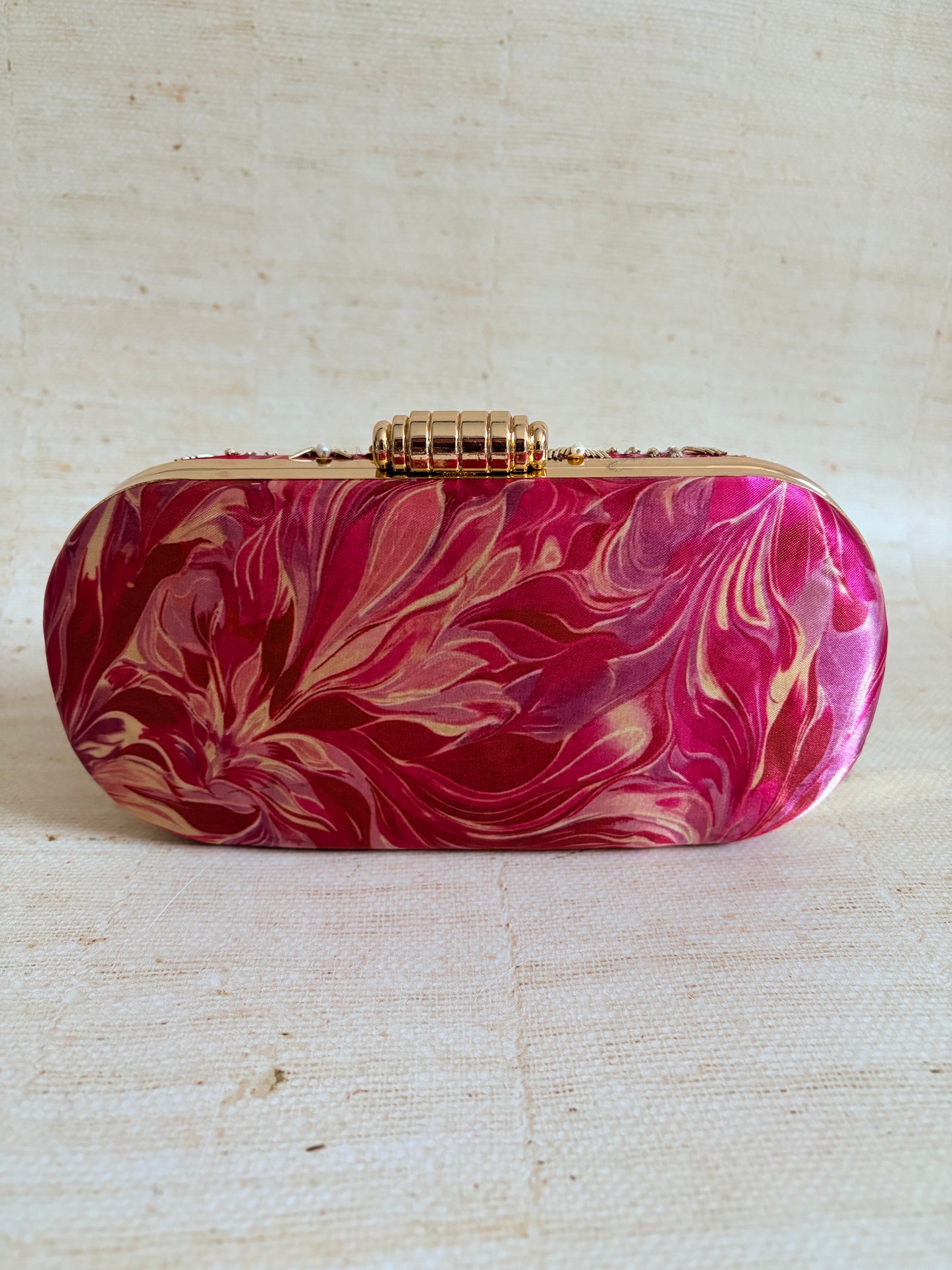 Amelia Pearl Capsule Clutch (ST1100) (Pink)