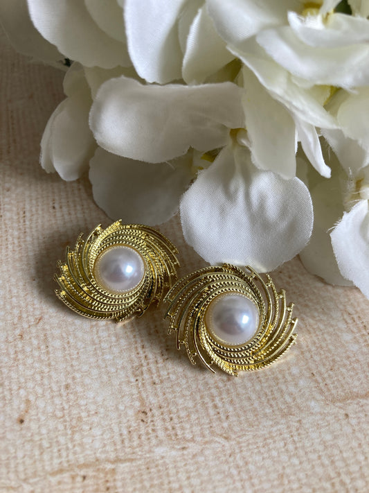 Gold Sunburst Pearl Stud Earrings (ST905)