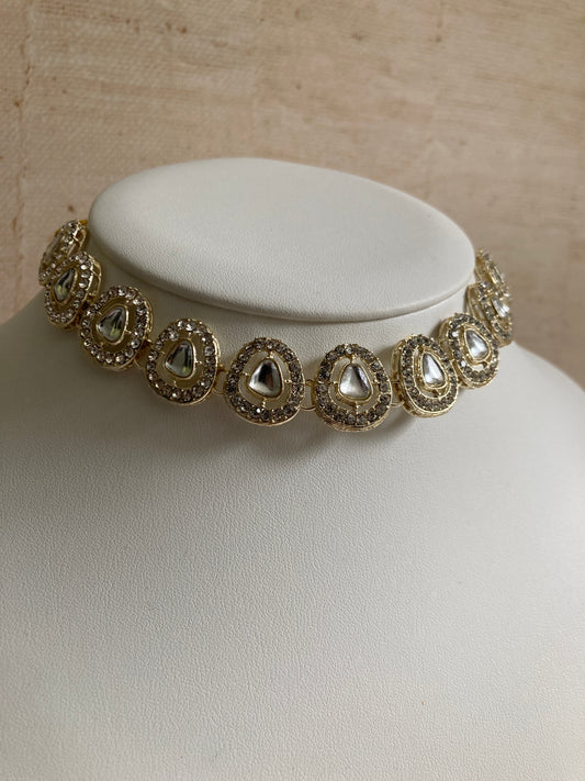 Harleen Gold Plated Kundan Choker Set (ST901)