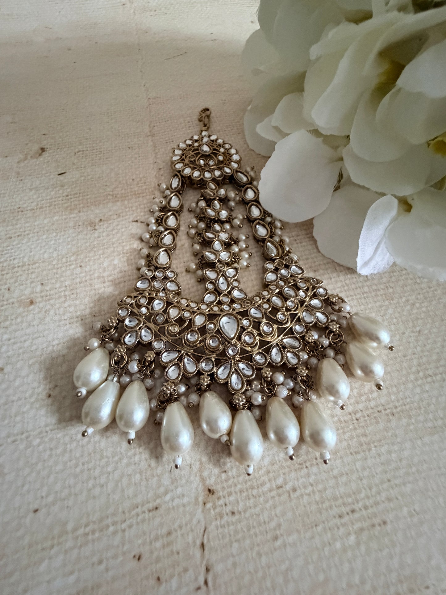 Antique Gold Pearl Passa/Jhumar (ST1104)