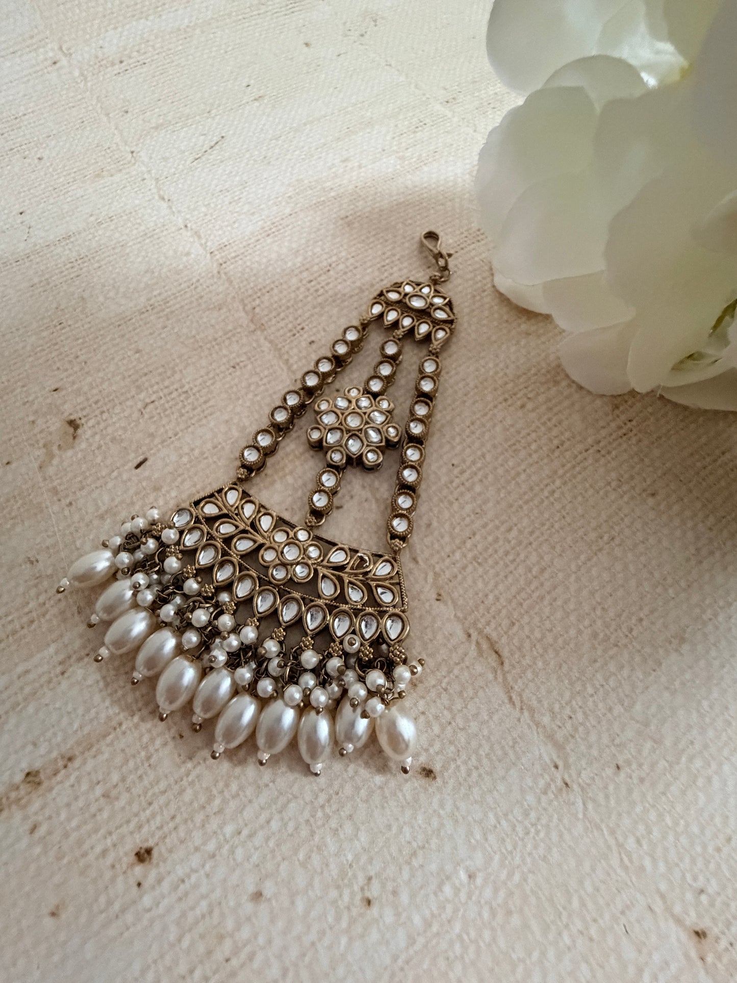 Antique Gold Pearl Passa/Jhumar (ST1108)