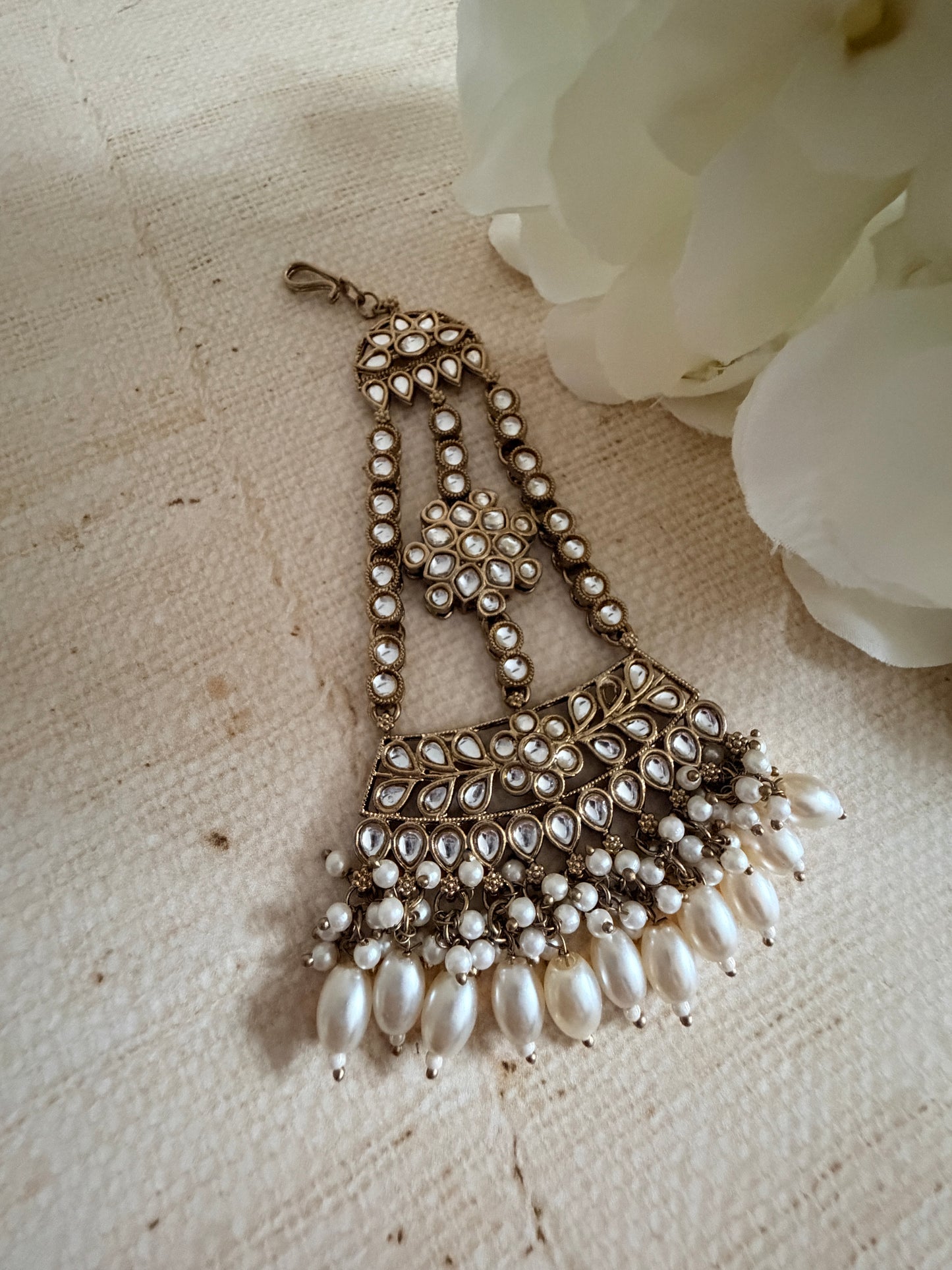 Antique Gold Pearl Passa/Jhumar (ST1108)