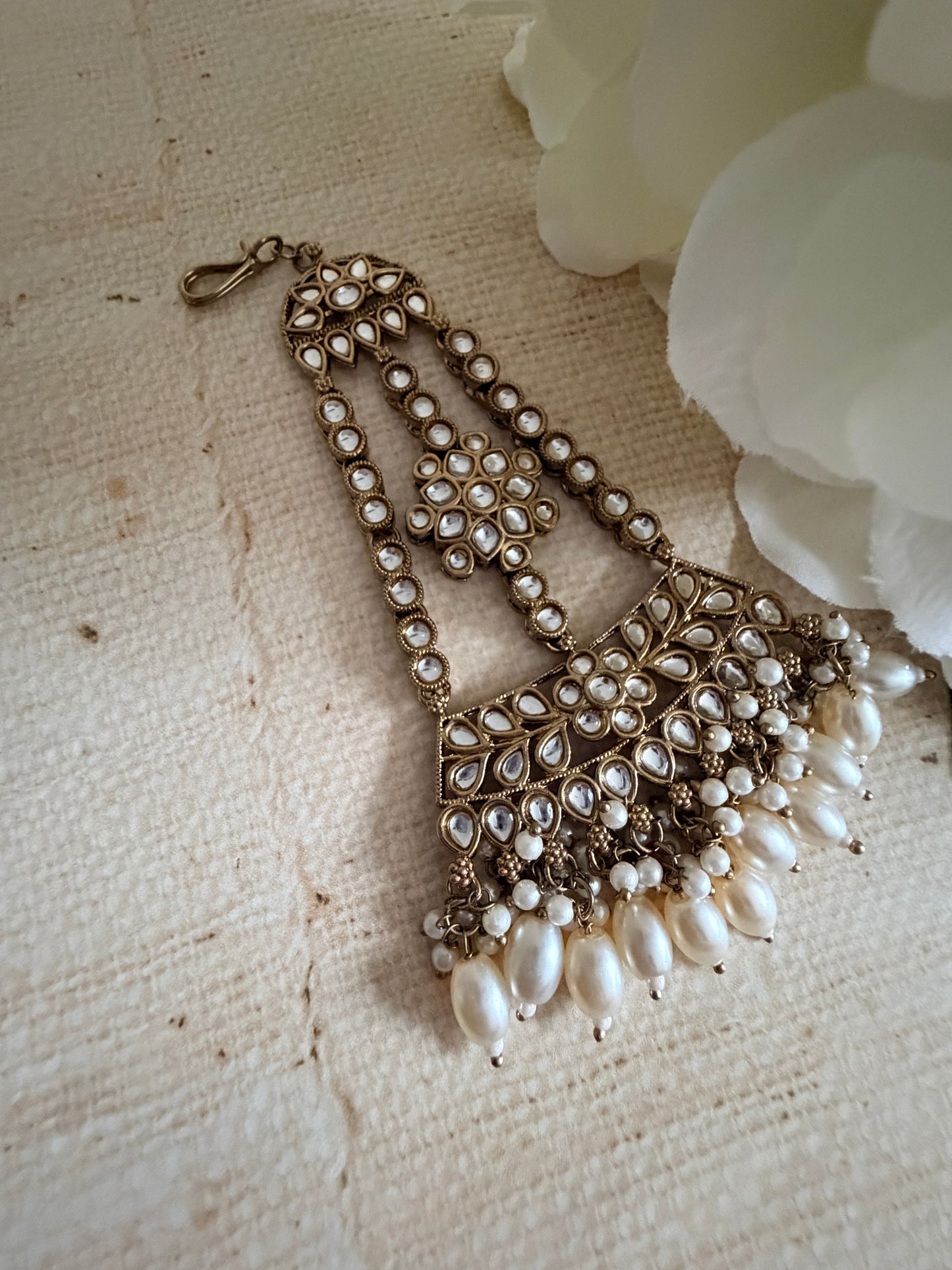 Antique Gold Pearl Passa/Jhumar (ST1108)