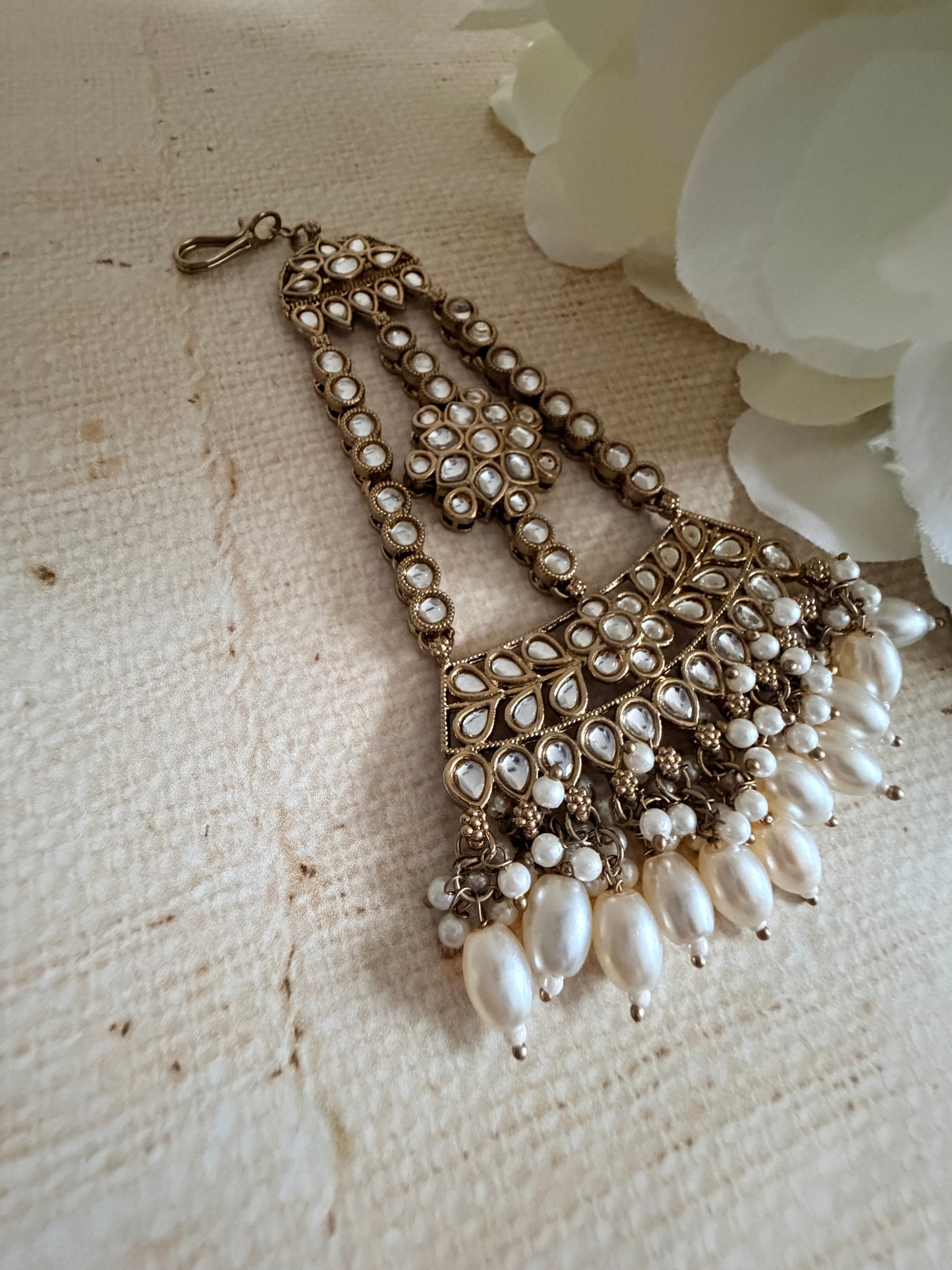 Antique Gold Pearl Passa/Jhumar (ST1108)