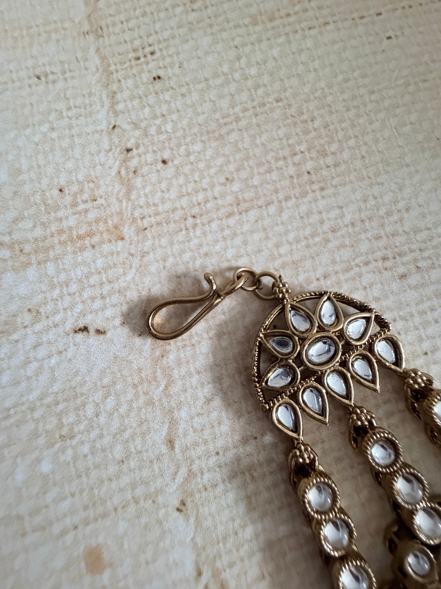 Antique Gold Pearl Passa/Jhumar (ST1108)