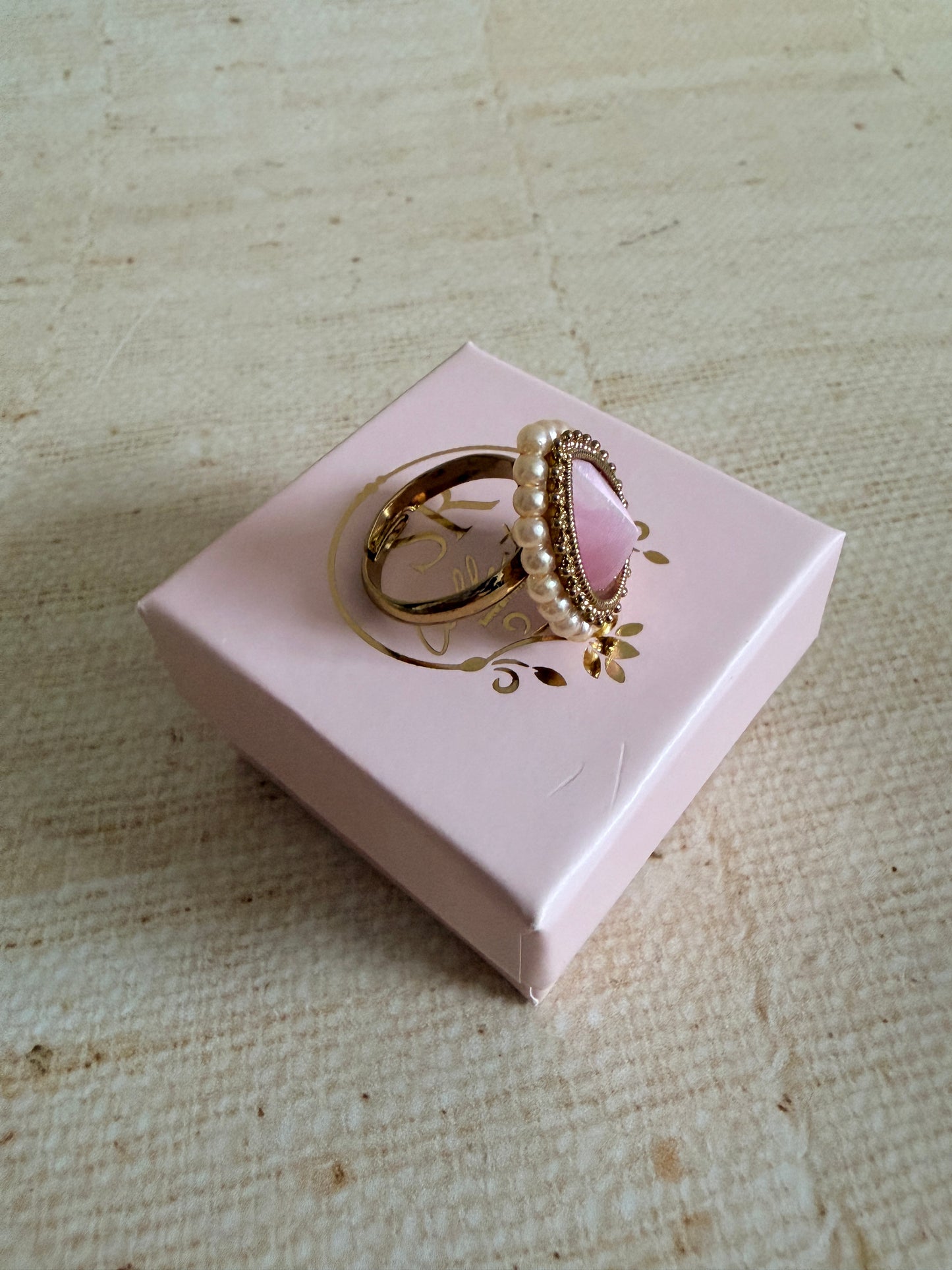 Maya Pink Pearl Gold Ring (ST1109)