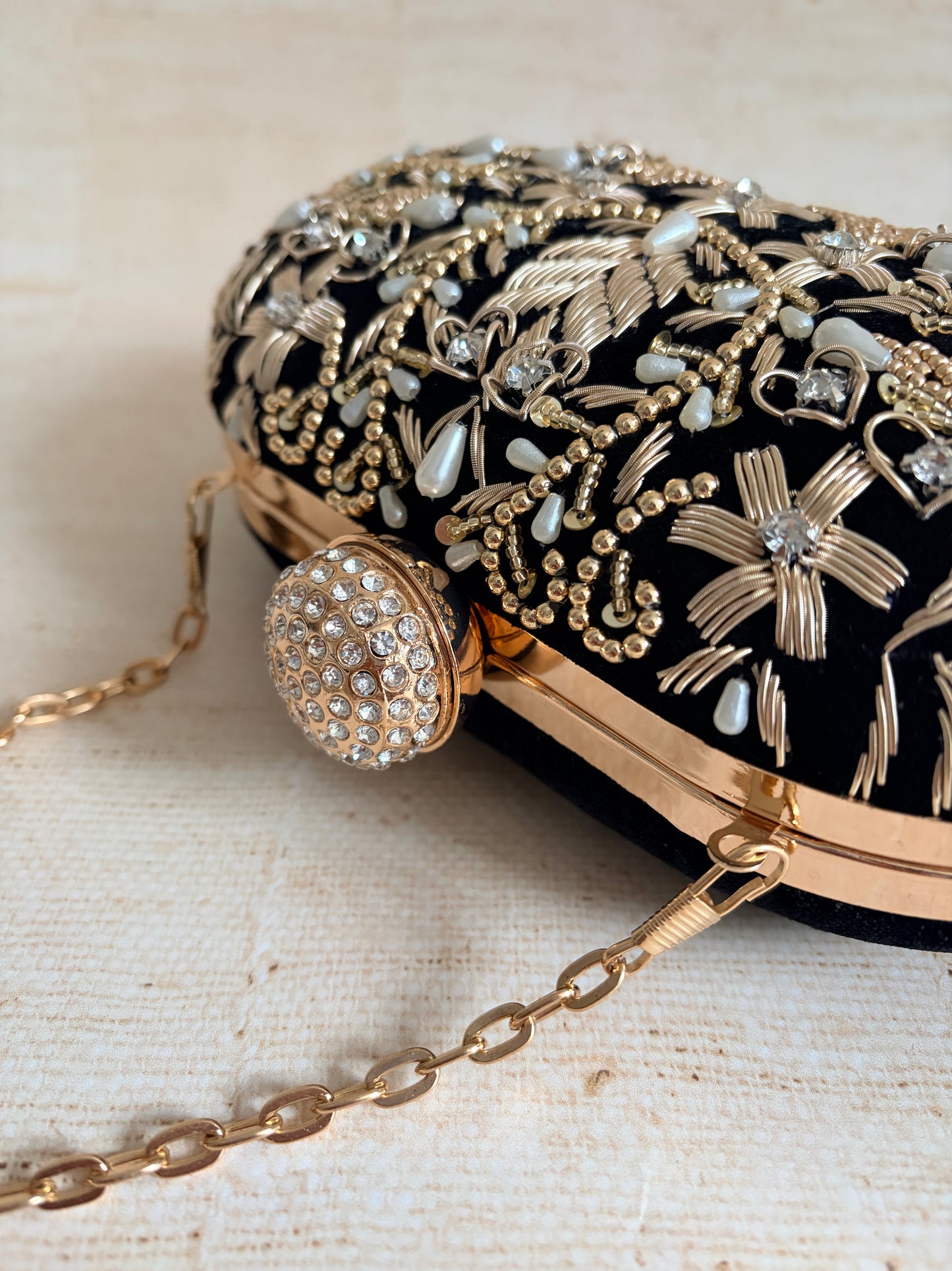 Ambrose (Oval Clutch)(Black) (ST266)