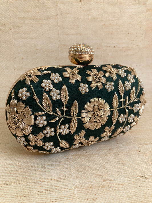 Lucia Oval Emerald Green Clutch (ST902)