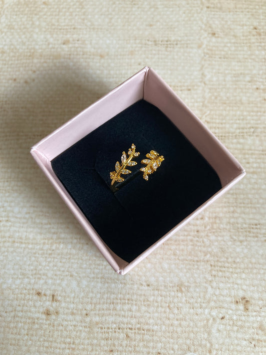 Adjustable Gold Plated Vine Leaf Ring (Gold) (ST968)