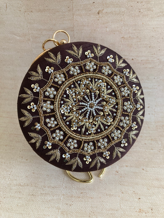 Aarza Brown Bangle Clutch (ST735)