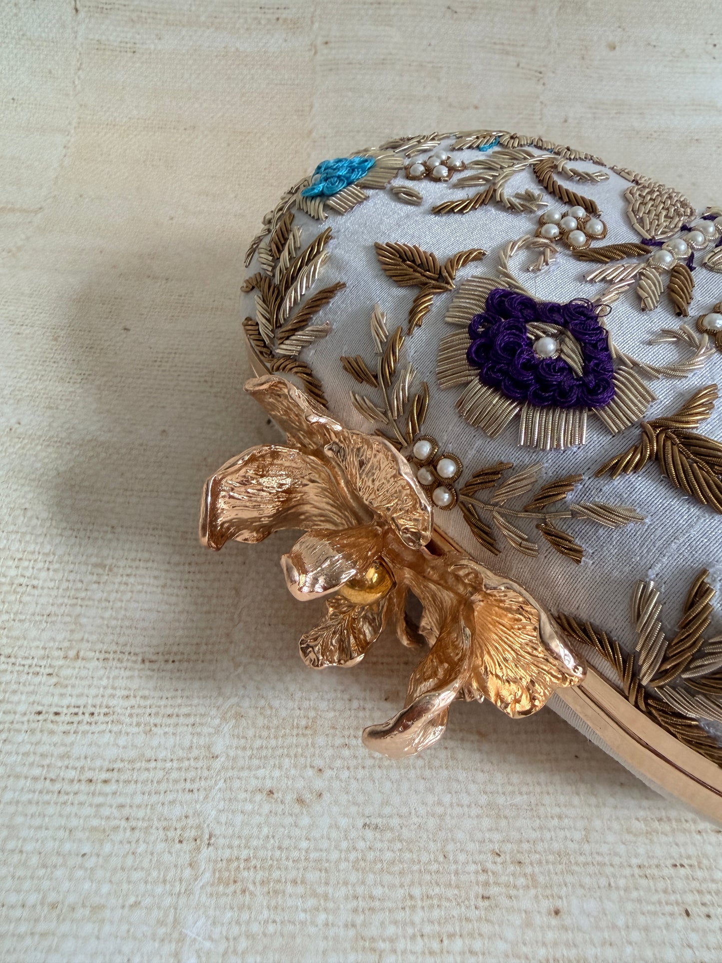 Flower Clasp Oval Off White Clutch (ST1162)