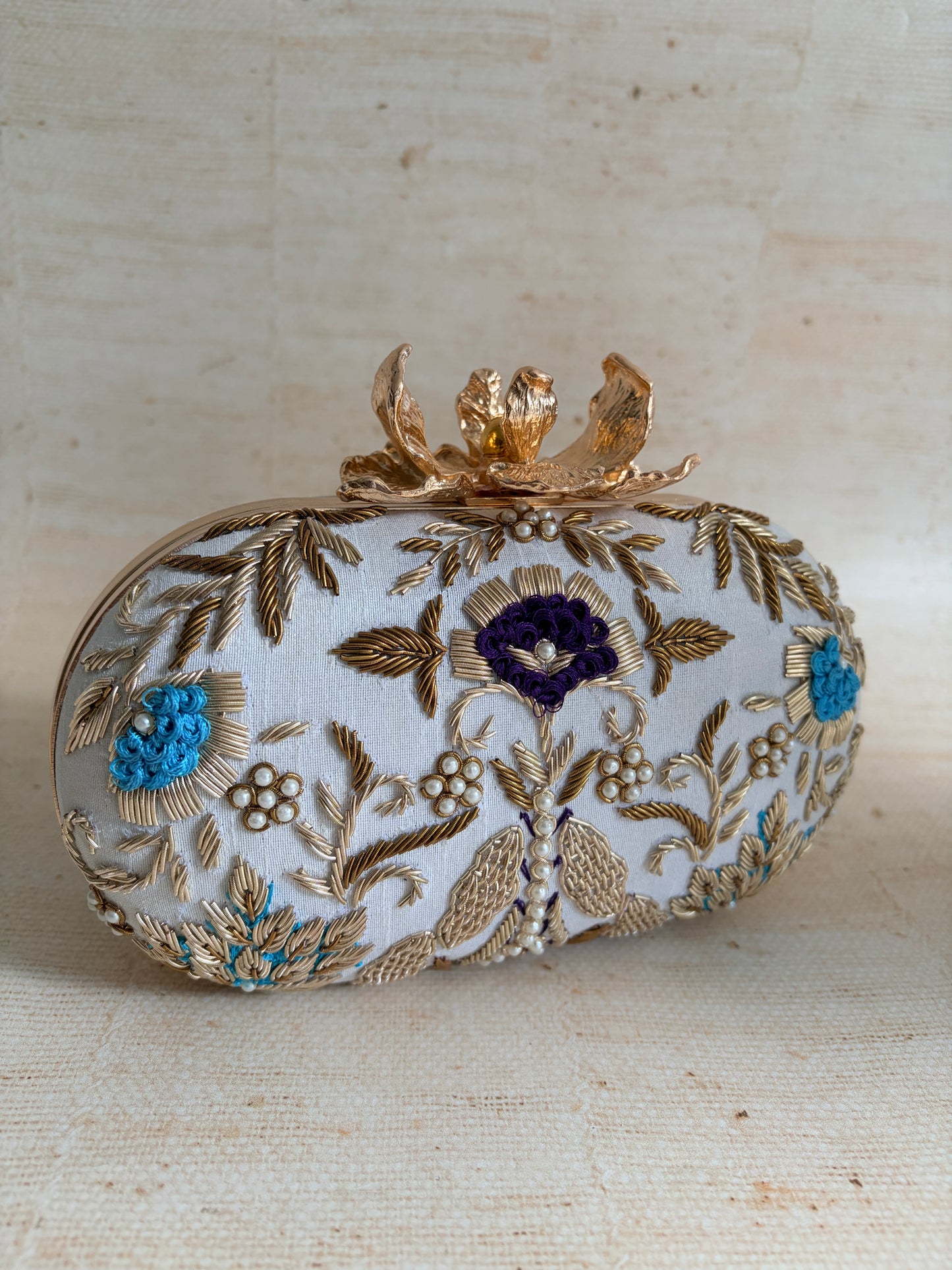 Flower Clasp Oval Off White Clutch (ST1162)