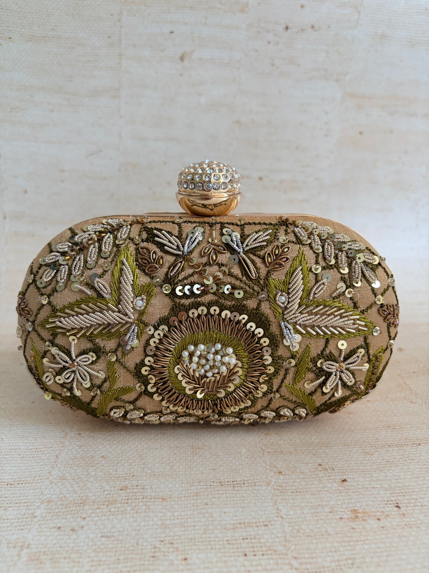 Livia Oval Gold Clutch (ST1167)