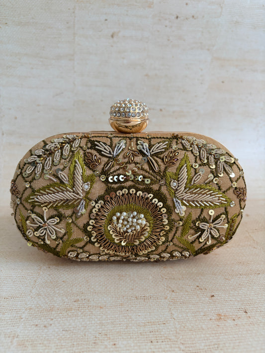 Livia Oval Gold Clutch (ST1167)