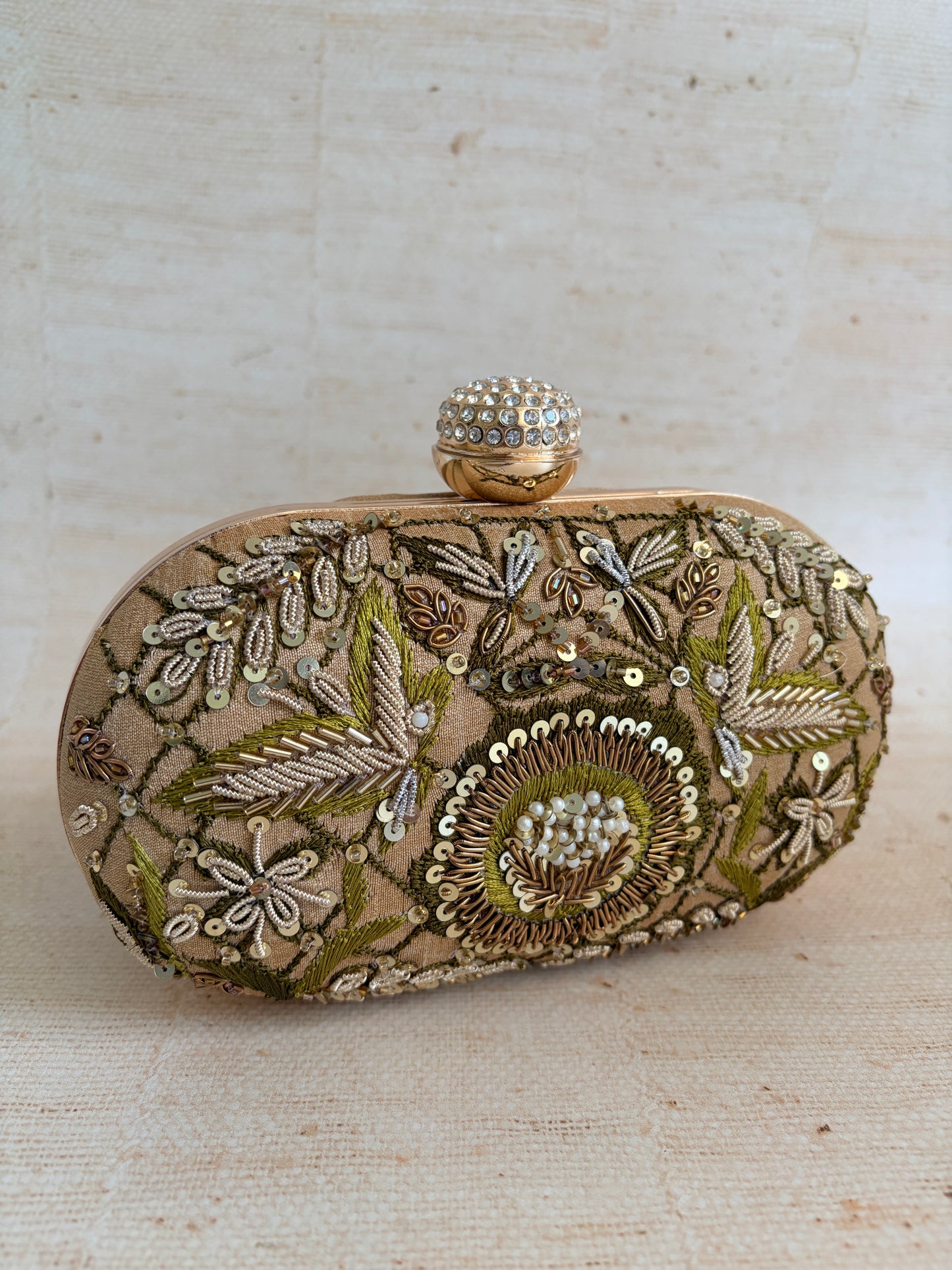 Livia Oval Gold Clutch (ST1167)