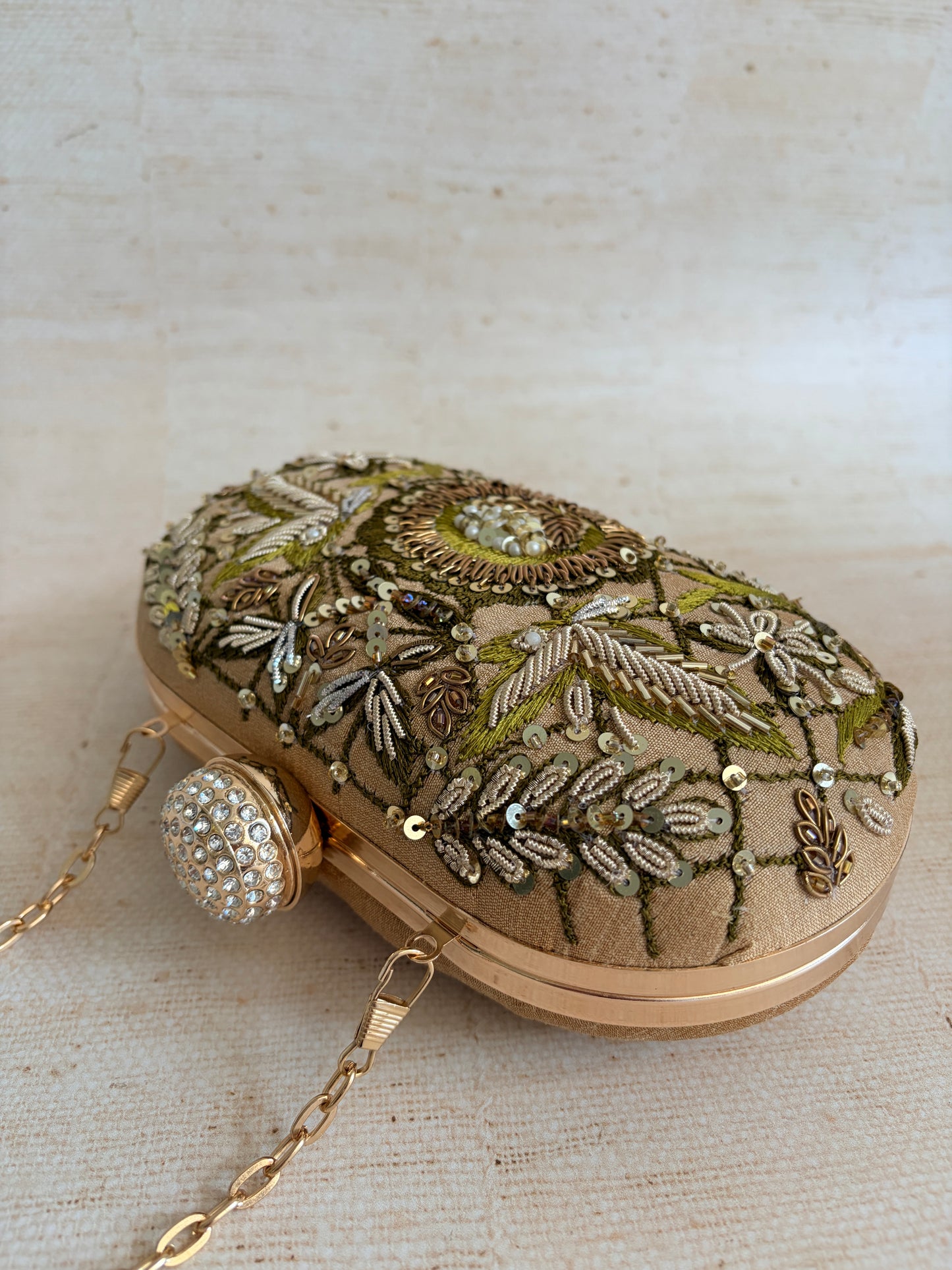 Livia Oval Gold Clutch (ST1167)