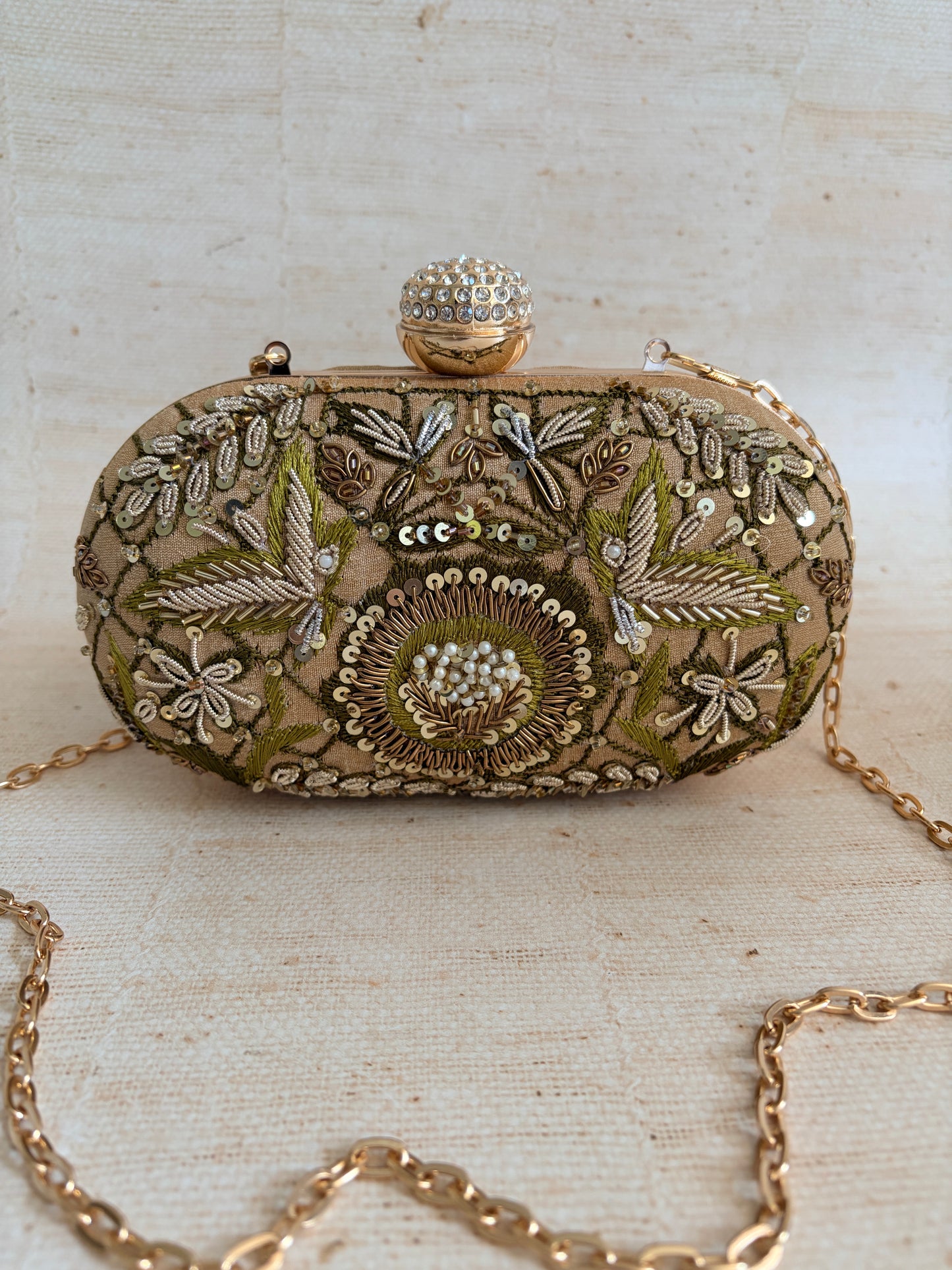 Livia Oval Gold Clutch (ST1167)