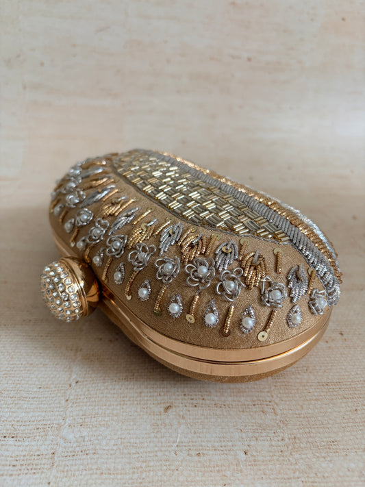 Elisa Oval Gold Clutch (ST1166)