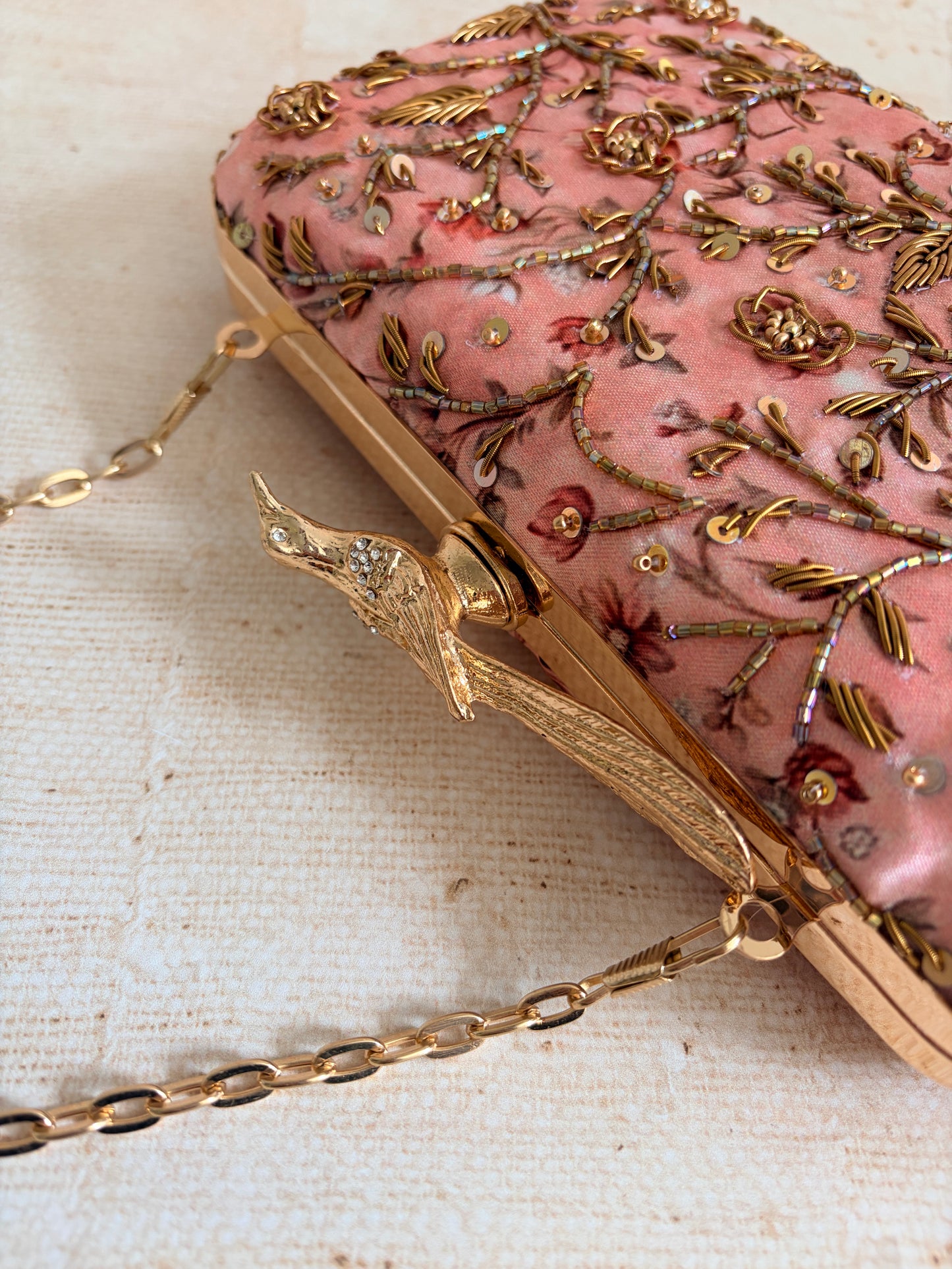 Wren Rectangular Pink Clutch (ST1174) (Bird Clasp)