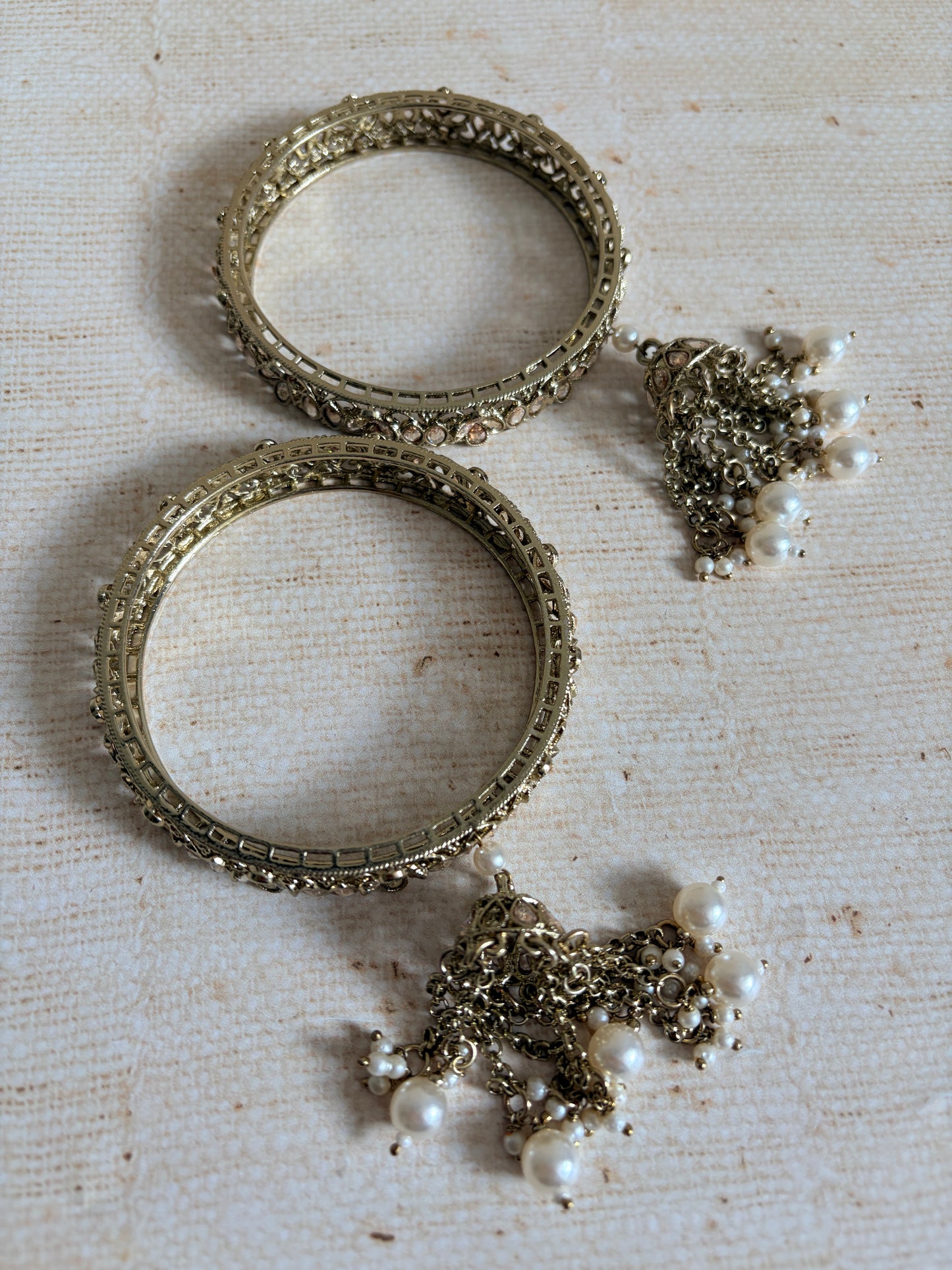 Antique Gold Kundan Jhumka Bangles 2.8 (ST1184)