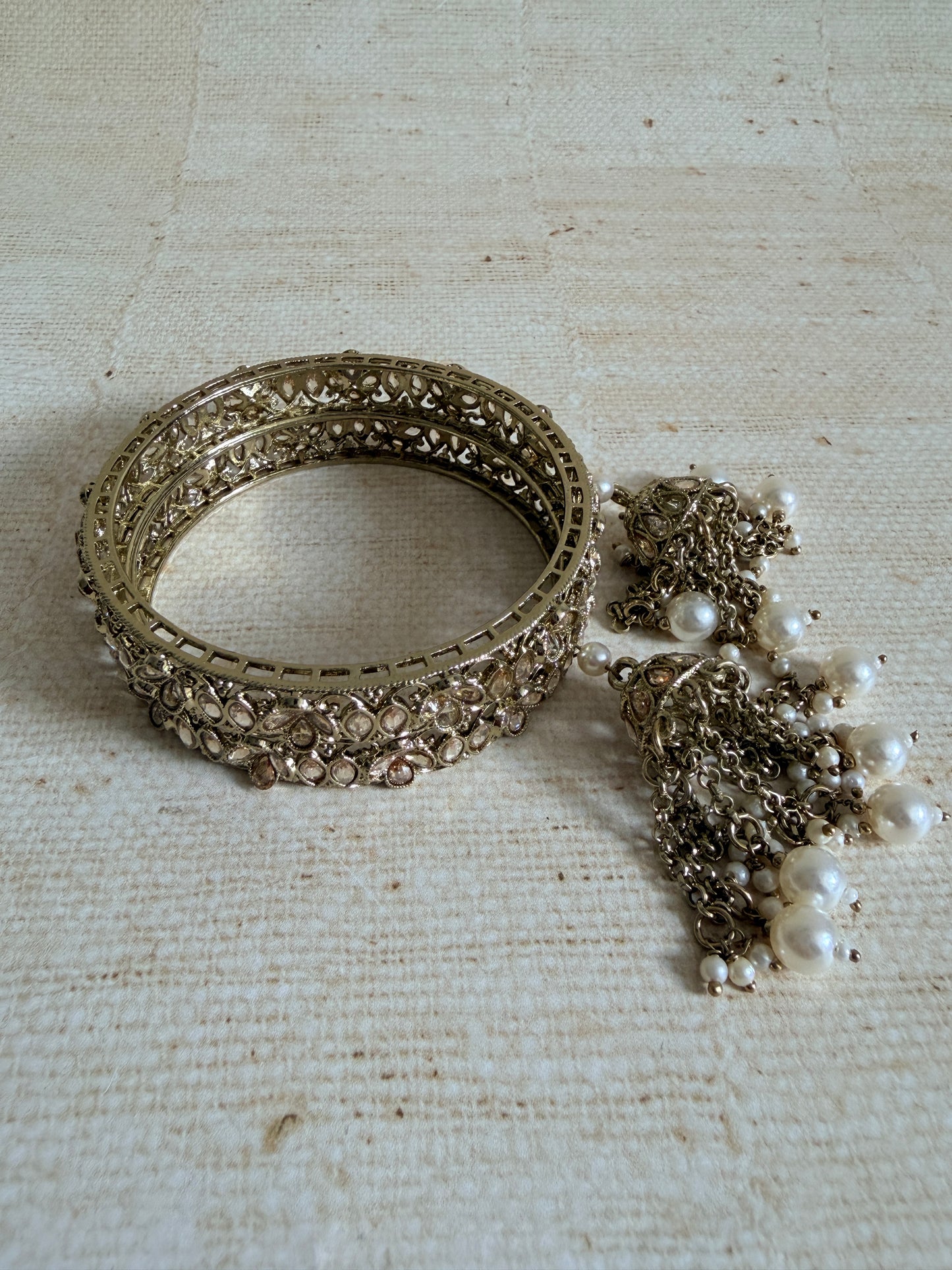Antique Gold Kundan Jhumka Bangles 2.8 (ST1184)